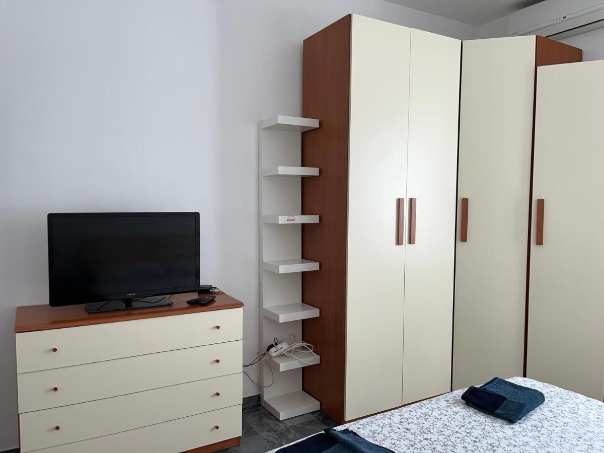 Bilocale Roggia Scagna 7 Lägenhet Milano Exteriör bild