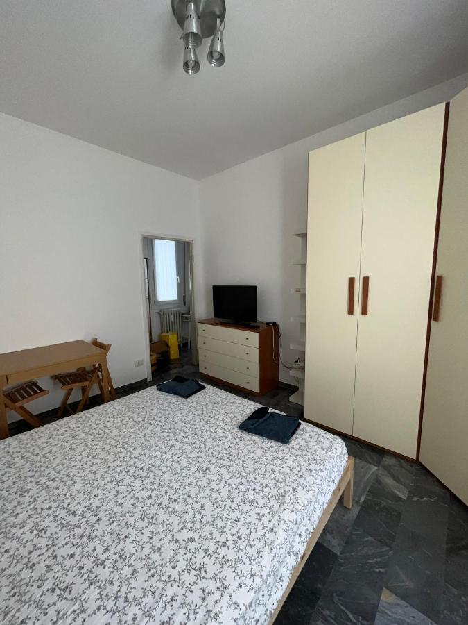 Bilocale Roggia Scagna 7 Lägenhet Milano Exteriör bild